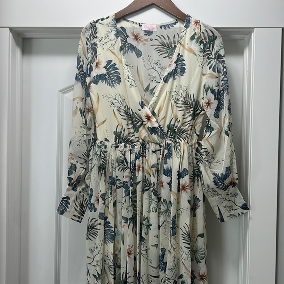 Pink Lily Dresses & Skirts - Brand New Pink Lily Floral Maxi Dress